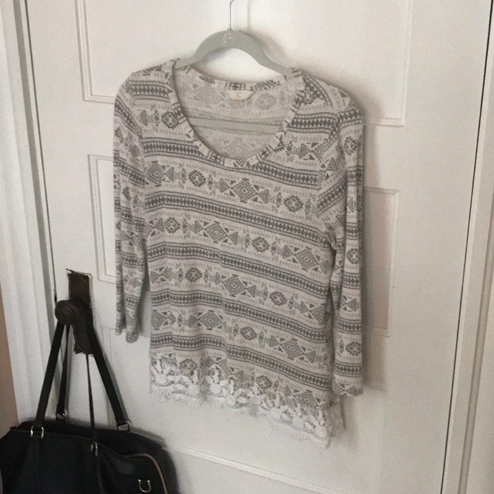 Francesca’s 3/4 Sleeve Top w/ Lace Detail